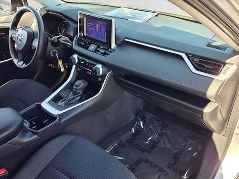 Used 2025 Toyota RAV4 LE image 20