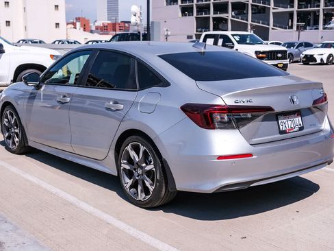Used 2025 Honda Civic Sport Touring image 6