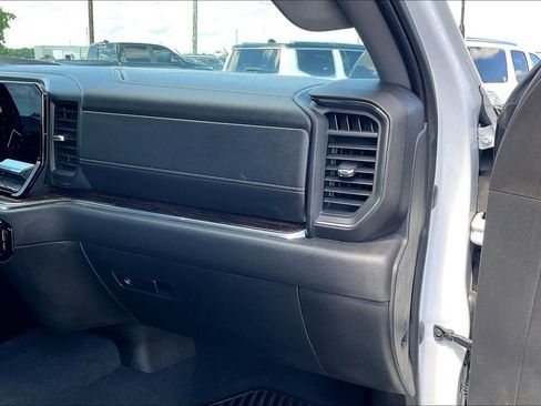 Used 2024 GMC Sierra 2500 SLE w/ SLE Value Package; AWD/4WD image 23