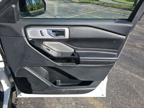 Used 2021 Ford Explorer Platinum w/ Equipment Group 601A image 15
