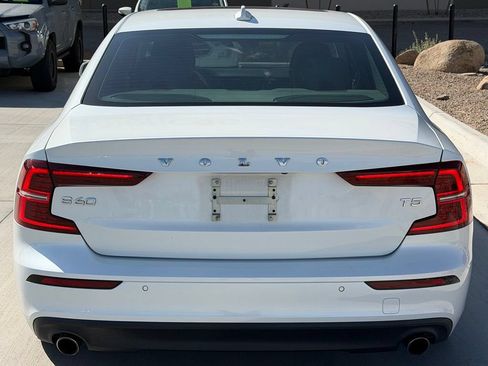 Used 2019 Volvo S60 T5 Momentum w/ Premium Package FWD image 6