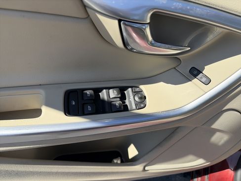 Used 2015 Volvo S60 T5 Platinum image 14