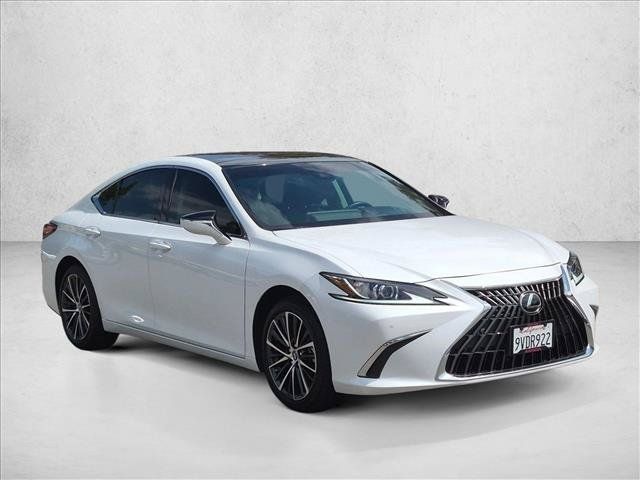 Used 2025 Lexus ES 350 w/ Premium Package FWD image 3