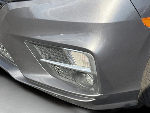 Used 2018 Honda Odyssey Elite image 36