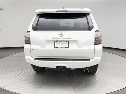 Used 2016 Toyota 4Runner SR5 Premium image 3