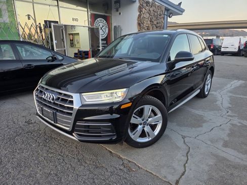 Used 2018 Audi Q5 2.0T Premium image 3