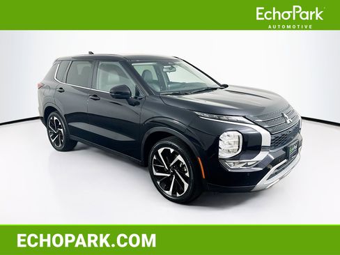 Used 2024 Mitsubishi Outlander SE FWD image 1