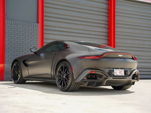 Used 2019 Aston Martin V8 Vantage Coupe image 9