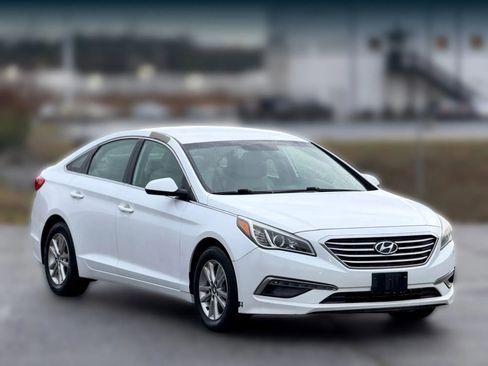 Used 2015 Hyundai Sonata SE w/ Option Group 09 image 1