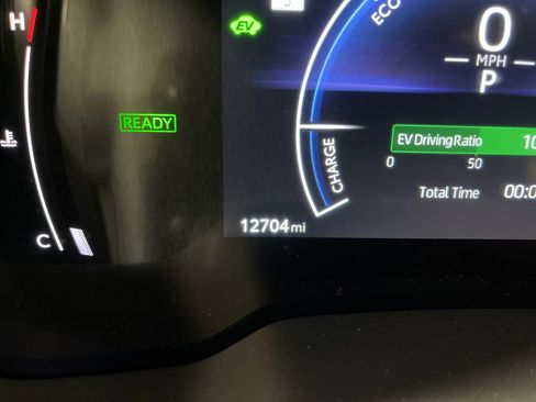 Used 2024 Toyota Corolla Cross AWD Hybrid w/ Convenience Package image 19