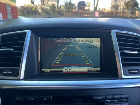 Used 2015 Mercedes-Benz ML 350 4MATIC image 23