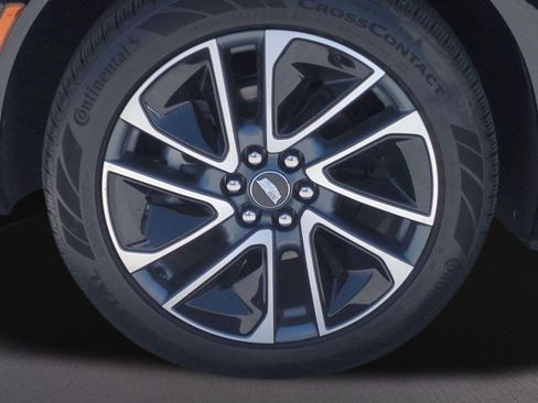 Certified 2026 Cadillac Optiq Sport 2 w/ LPO, Floor Liner Package RWD image 17