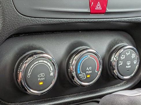 Used 2017 Jeep Renegade Sport w/ Power & Air Group image 7