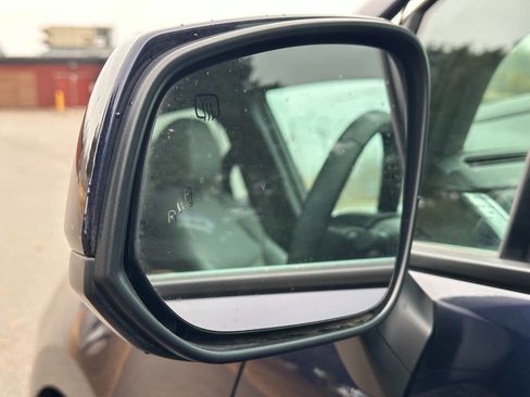 Used 2025 Toyota Sienna XLE image 5