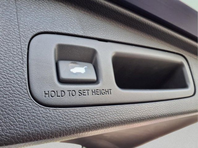 Used 2018 Honda CR-V Touring image 11