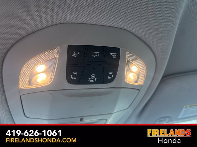 Used 2017 Chrysler Pacifica Touring-L Plus w/ Tire & Wheel Group FWD image 25