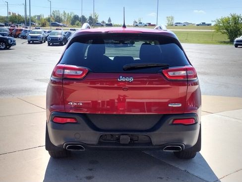 Used 2017 Jeep Cherokee Latitude w/ Cold Weather Group image 16