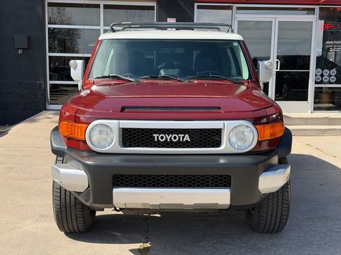 Used 2010 Toyota FJ Cruiser 4WD image 7