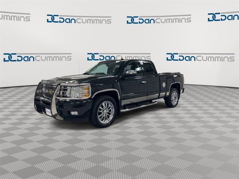 Used 2009 Chevrolet Silverado 1500 LTZ w/ Safety Package image 4