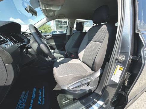 Used 2018 Volkswagen Tiguan S w/ 3rd Row Seat Package AWD/4WD image 17