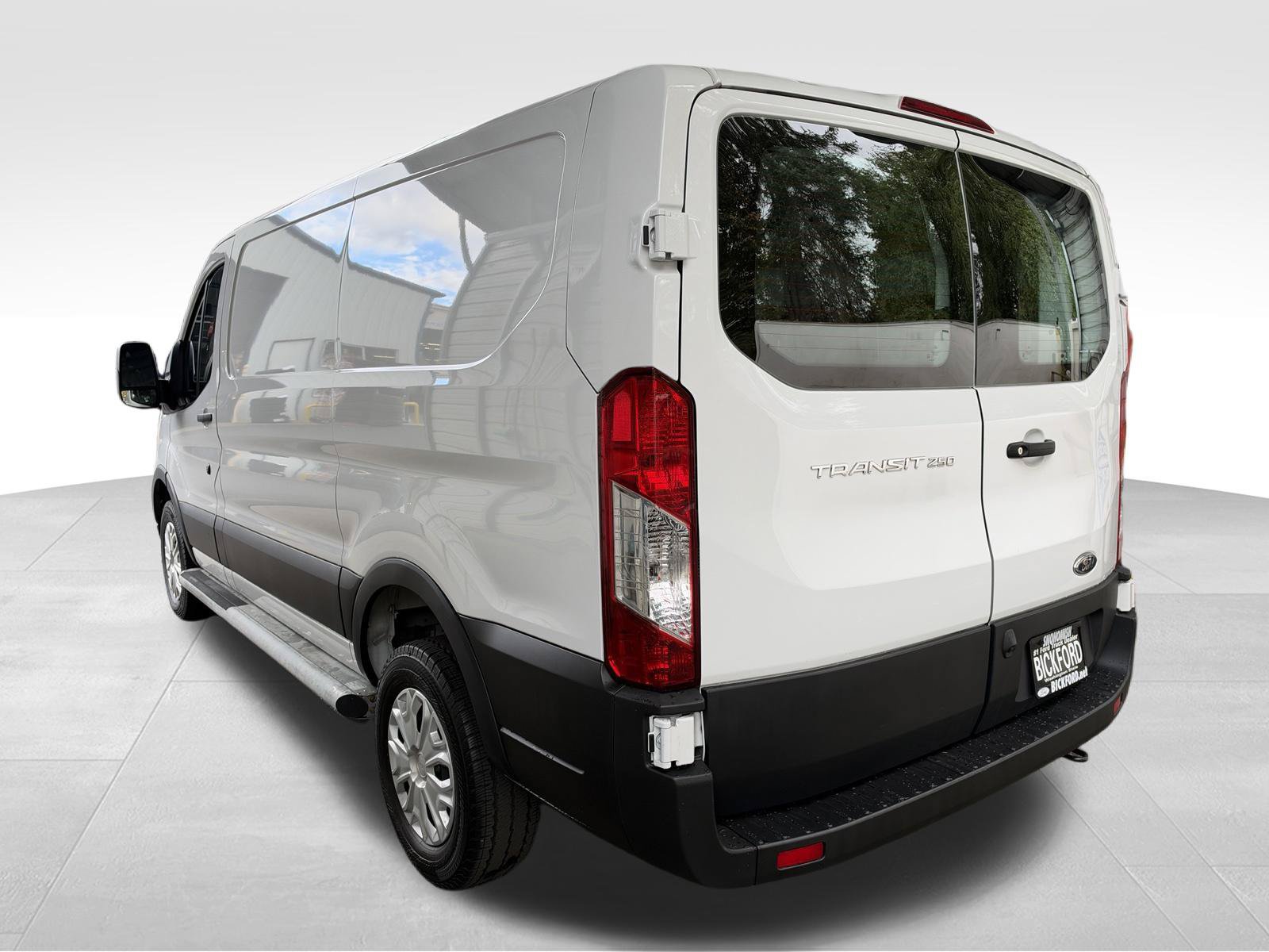 Used 2025 Ford Transit 250 Low Roof w/ Exterior Upgrade Package RWD image 9