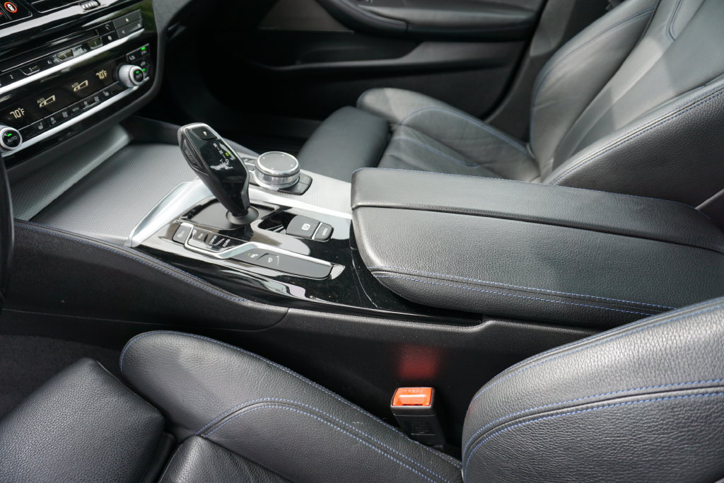 Used 2018 BMW 540i xDrive AWD/4WD image 21