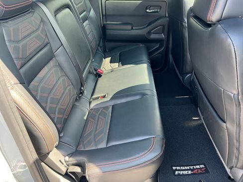 Used 2025 Nissan Frontier PRO-4X w/ Pro Premium Package AWD/4WD image 15