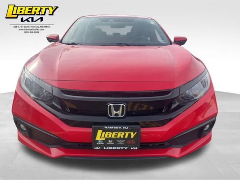 Used 2019 Honda Civic Sport image 2