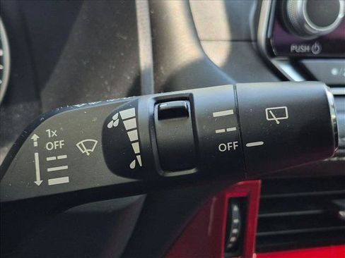 Used 2021 Nissan Rogue S FWD image 10