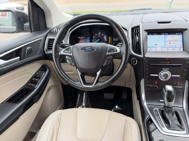 Used 2017 Ford Edge Titanium w/ Equipment Group 301A AWD/4WD image 31