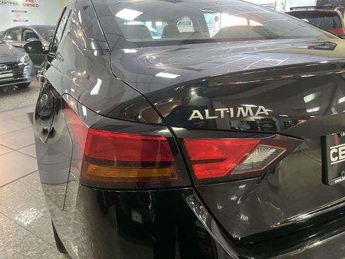 Used 2024 Nissan Altima 2.5 SR image 12