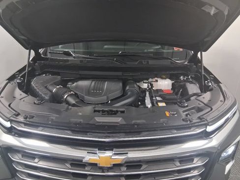 Used 2025 Chevrolet Traverse LT AWD/4WD image 7