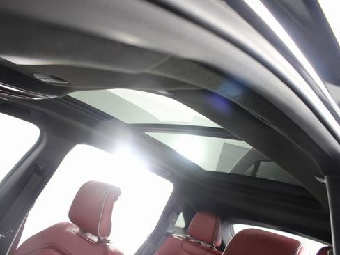 Used 2024 Jeep Wagoneer Launch Edition image 11