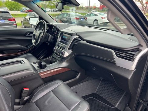 Used 2018 GMC Yukon SLT w/ Premium Edition AWD/4WD image 32