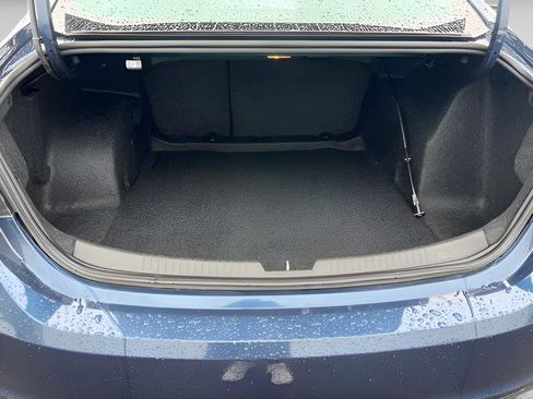 Used 2022 Chevrolet Malibu LT image 23