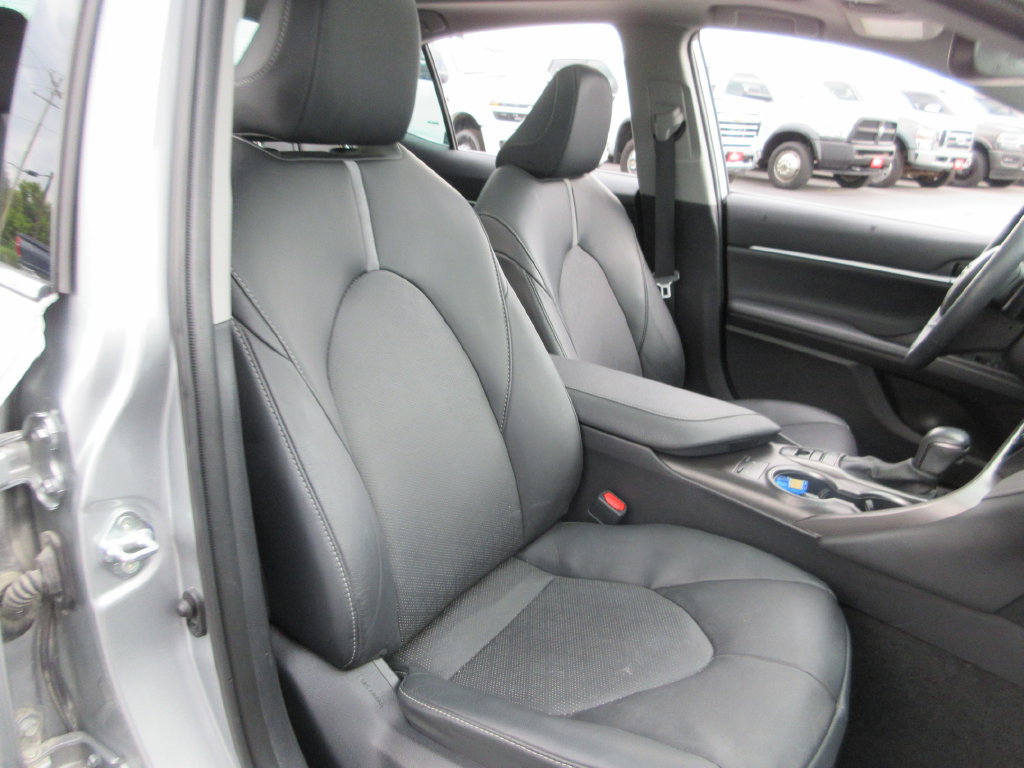 Used 2024 Toyota Camry XSE w/ Cold Weather Package FWD image 22