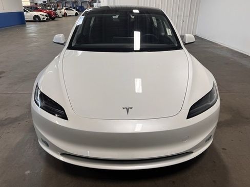 Used 2025 Tesla Model 3 Long Range image 8