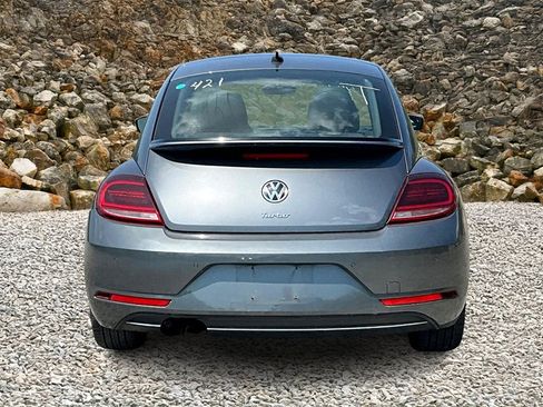 Used 2019 Volkswagen Beetle 2.0T SE image 4