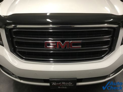 Used 2017 GMC Yukon SLT AWD/4WD image 24