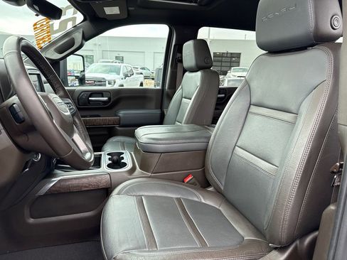 Certified 2023 GMC Sierra 3500 Denali w/ Denali Ultimate Package AWD/4WD image 19