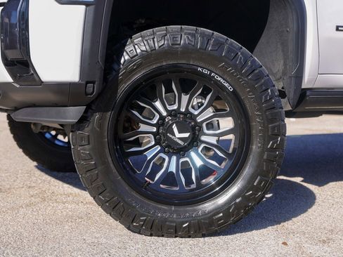 Used 2024 GMC Sierra 2500 Denali Ultimate w/ Max Trailering Package image 4