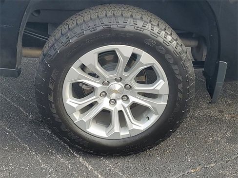 Certified 2024 Chevrolet Silverado 1500 LTZ w/ LTZ Premium Package image 7