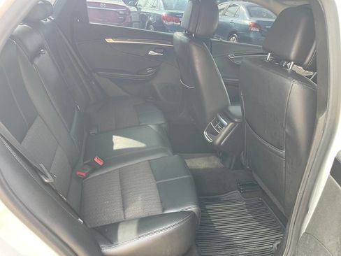 Used 2014 Chevrolet Impala LT w/ Convenience Package image 15