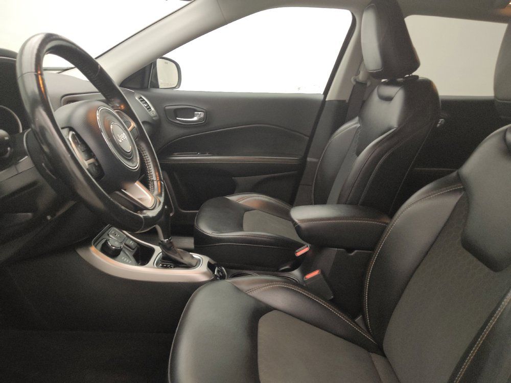 Used 2019 Jeep Compass Latitude w/ Cold Weather Group AWD/4WD image 17