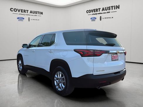 Used 2023 Chevrolet Traverse LS w/ Safety Package FWD image 3
