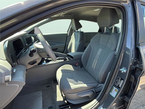 New 2026 Hyundai Elantra Sport FWD image 20