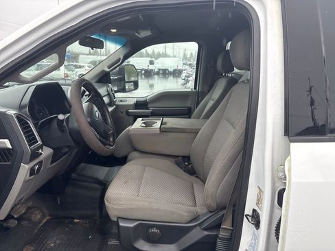 Used 2017 Ford F550 4x4 Crew Cab Super Duty image 6