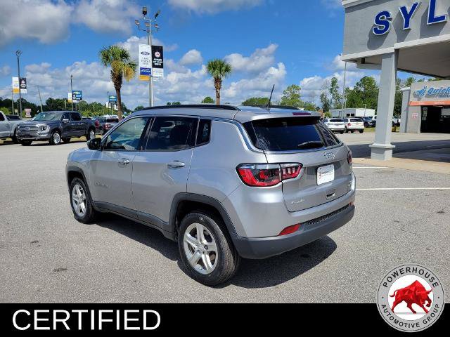 Used 2024 Jeep Compass Latitude AWD/4WD image 4