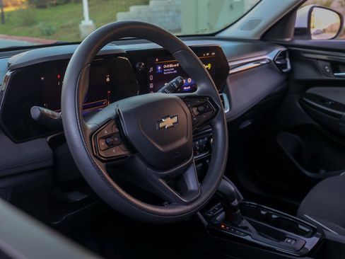 Used 2024 Chevrolet TrailBlazer LT w/ Driver Confidence Package image 13