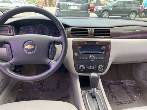 Used 2012 Chevrolet Impala LTZ FWD image 7